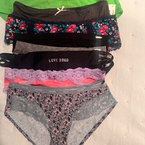 Lot of 9 pairs of panties.  Warners, Marilyn Monroe, XOXO Sport, Daisy Fuentes.